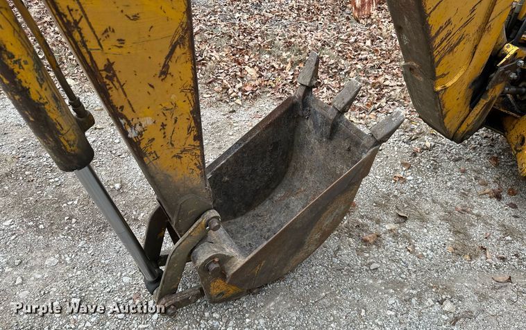 image for item NO9342 1980 John Deere 401C  backhoe