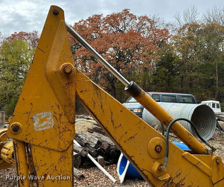 image for item NO9342 1980 John Deere 401C  backhoe