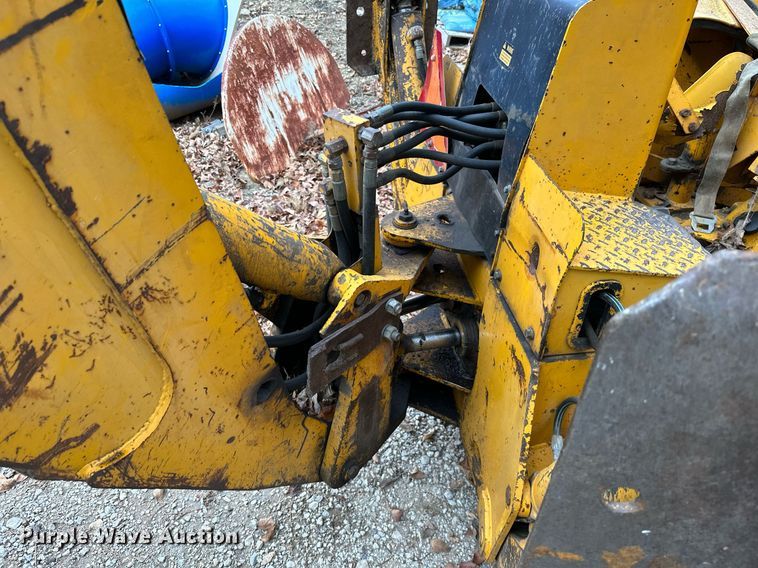image for item NO9342 1980 John Deere 401C  backhoe