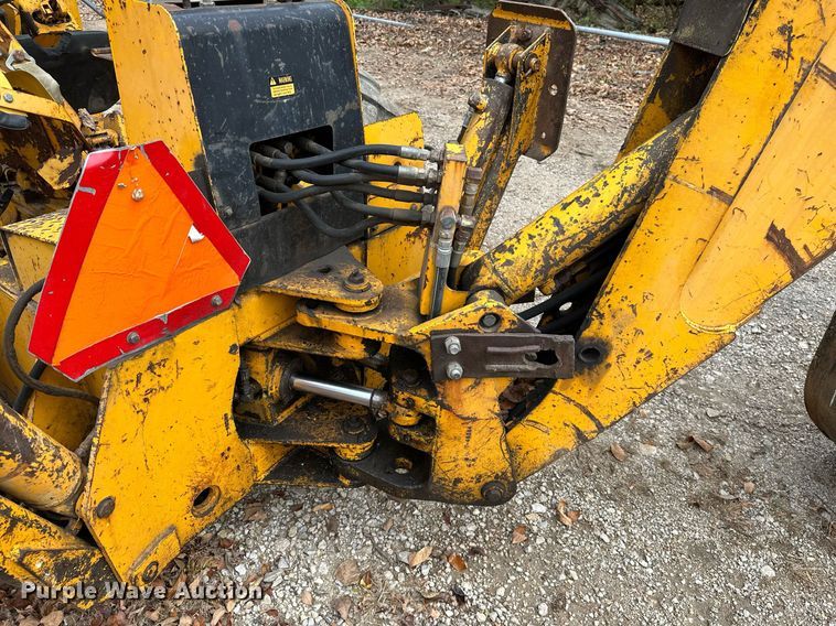 image for item NO9342 1980 John Deere 401C  backhoe