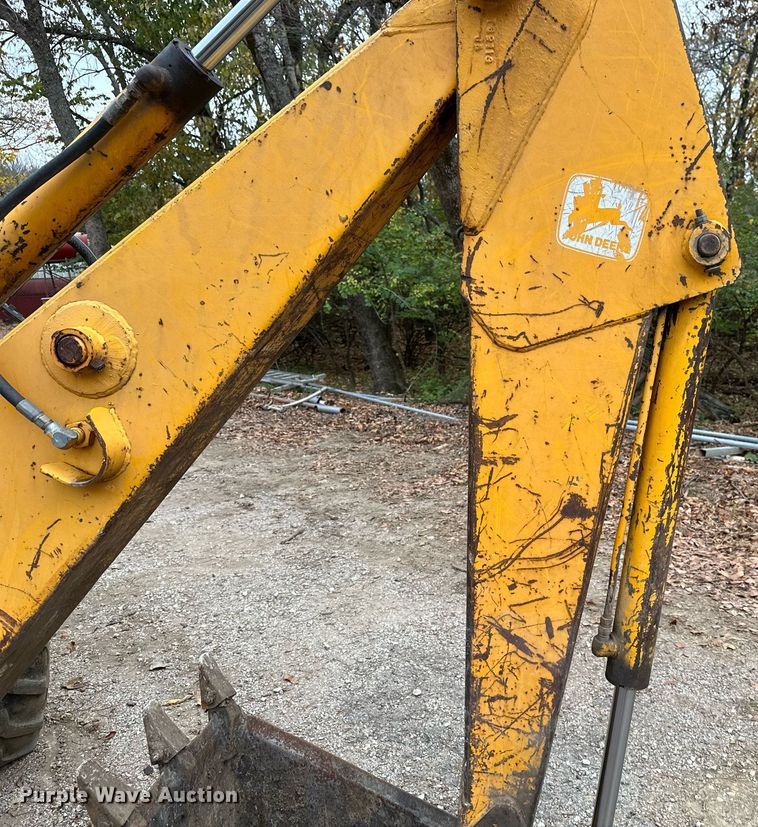 image for item NO9342 1980 John Deere 401C  backhoe