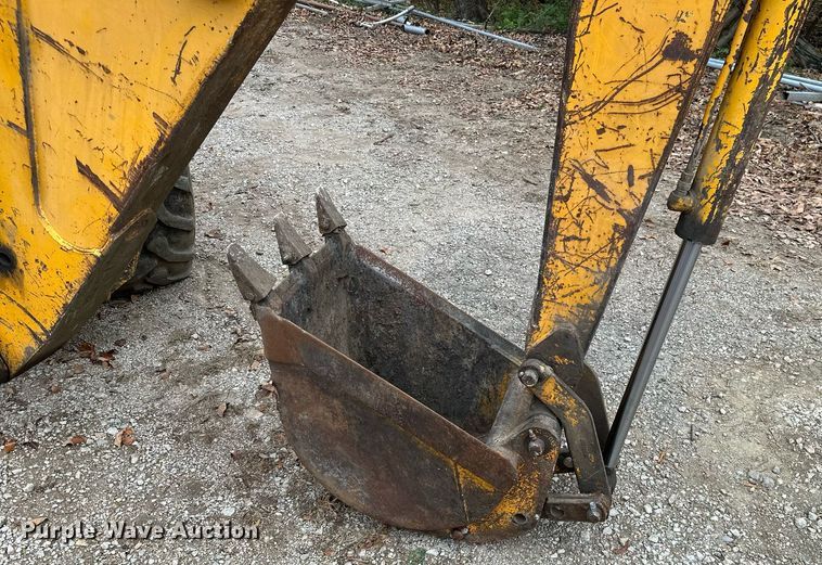 image for item NO9342 1980 John Deere 401C  backhoe