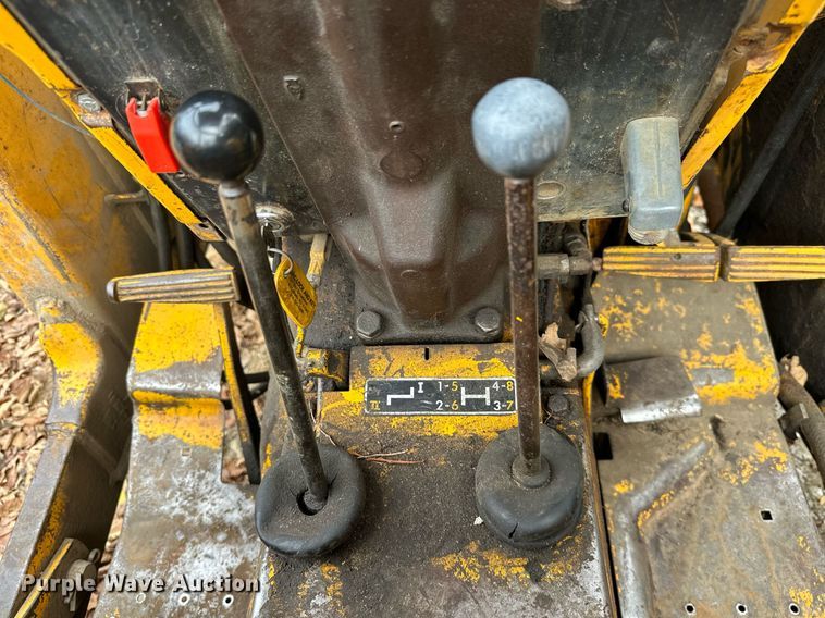 image for item NO9342 1980 John Deere 401C  backhoe