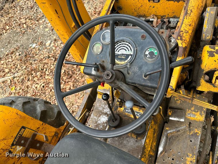 image for item NO9342 1980 John Deere 401C  backhoe