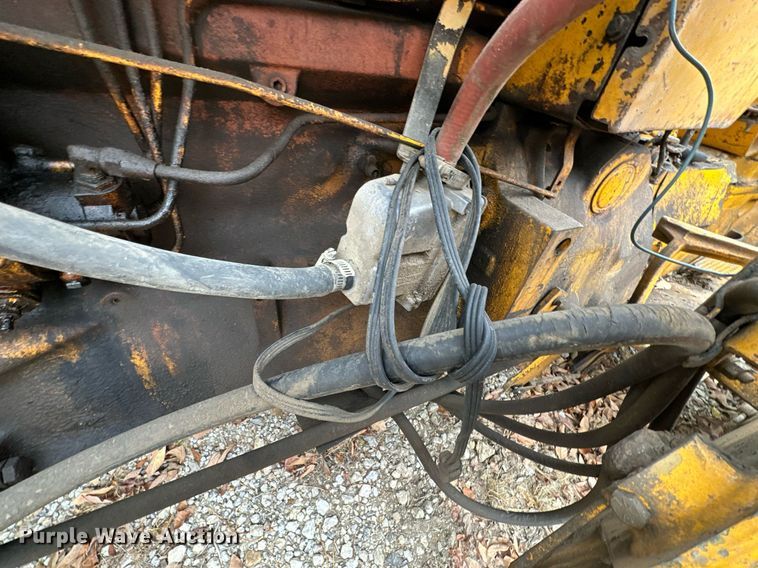 image for item NO9342 1980 John Deere 401C  backhoe