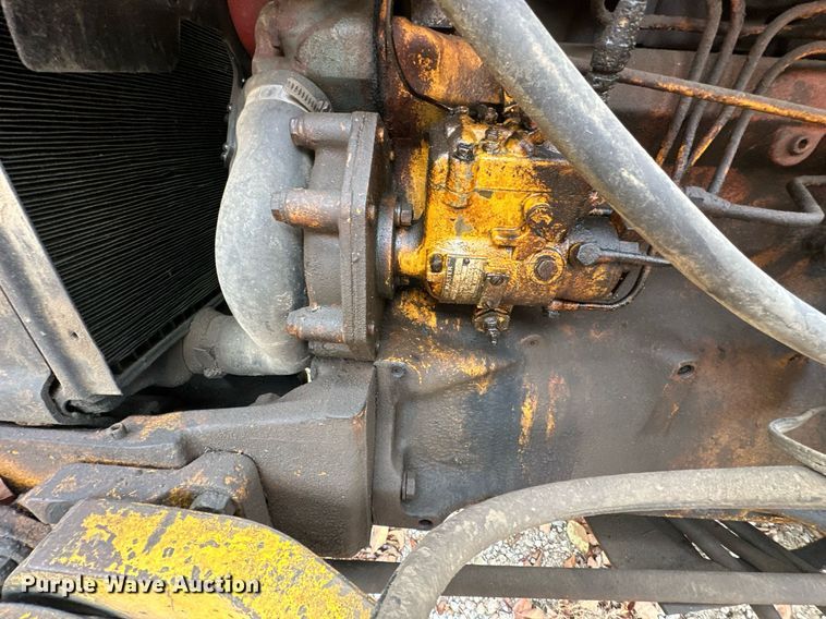 image for item NO9342 1980 John Deere 401C  backhoe