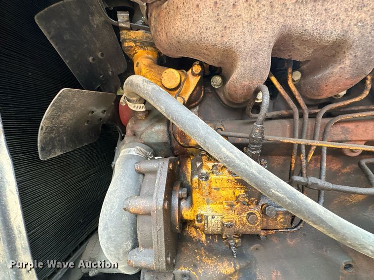 image for item NO9342 1980 John Deere 401C  backhoe