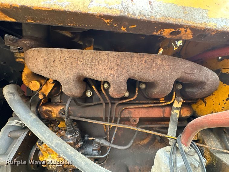 image for item NO9342 1980 John Deere 401C  backhoe