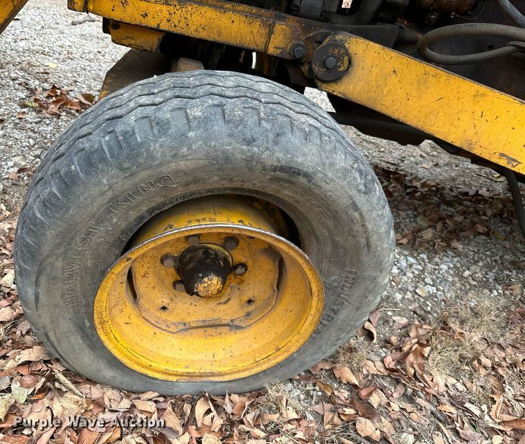 image for item NO9342 1980 John Deere 401C  backhoe