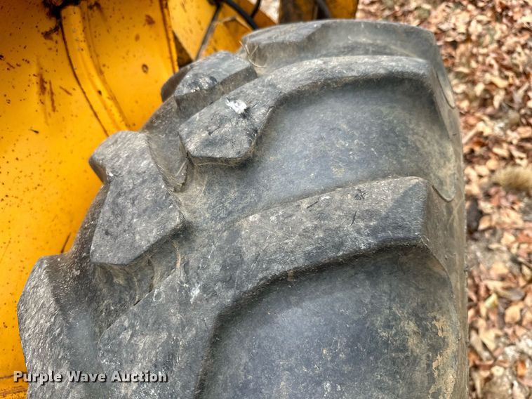 image for item NO9342 1980 John Deere 401C  backhoe