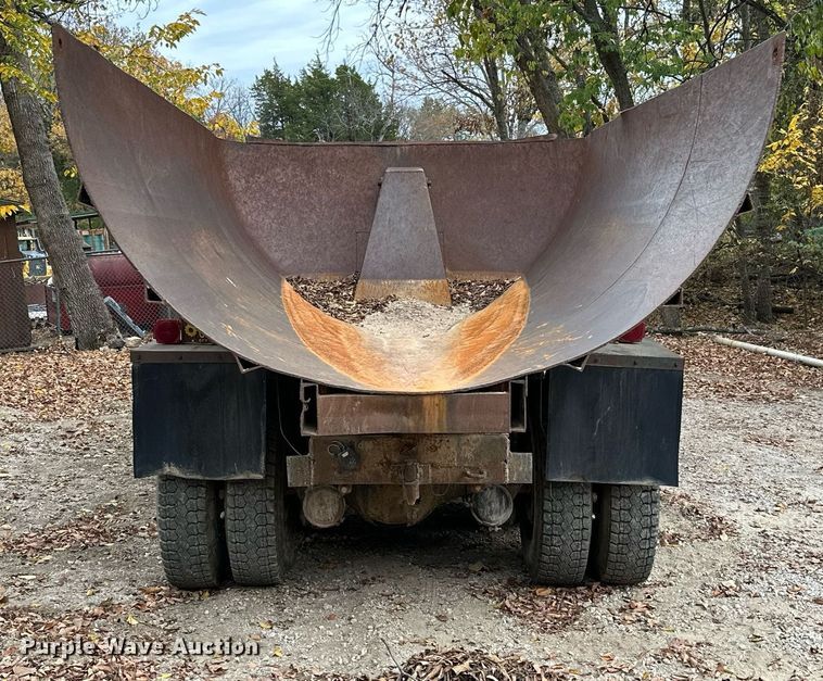 image for item NO9344 1974 Chevrolet C65  dump truck