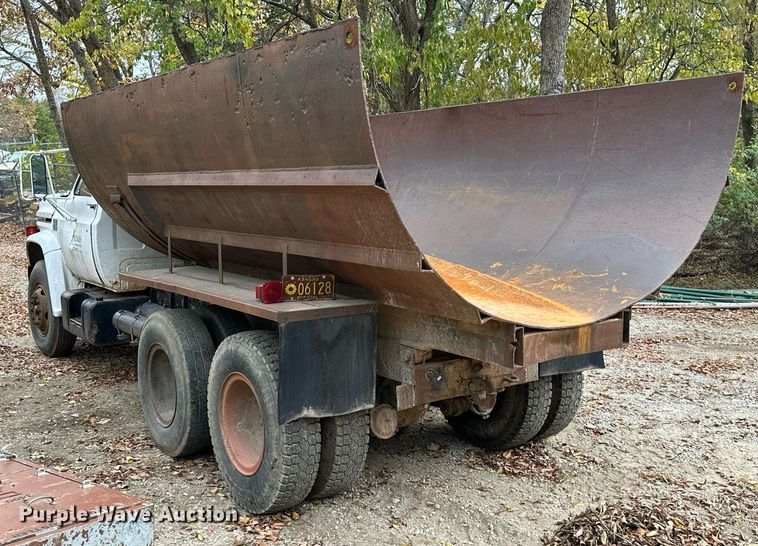 image for item NO9344 1974 Chevrolet C65  dump truck