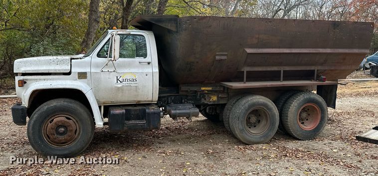 image for item NO9344 1974 Chevrolet C65  dump truck