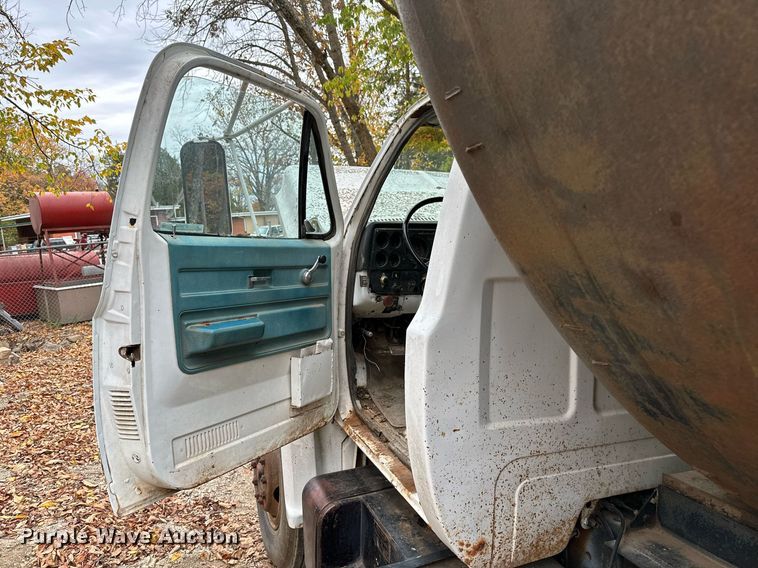 image for item NO9344 1974 Chevrolet C65  dump truck