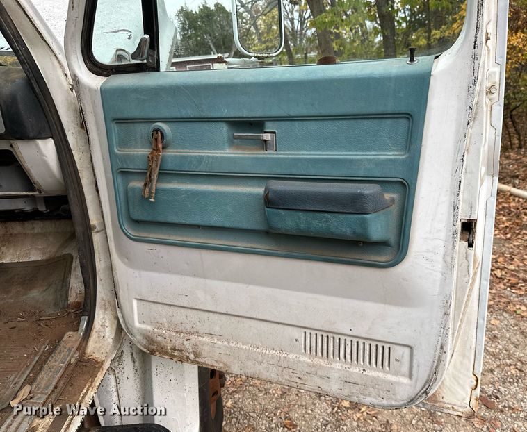 image for item NO9344 1974 Chevrolet C65  dump truck