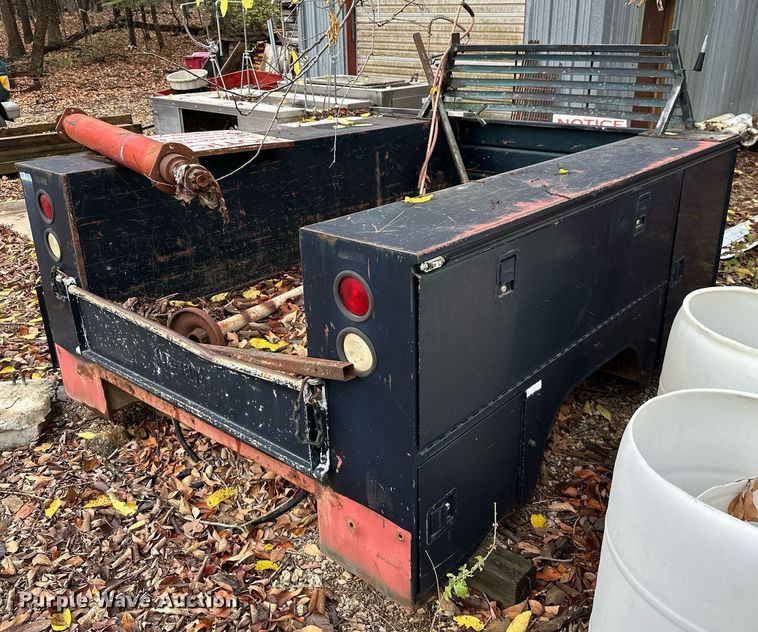 image for item NO9346 Flatbed