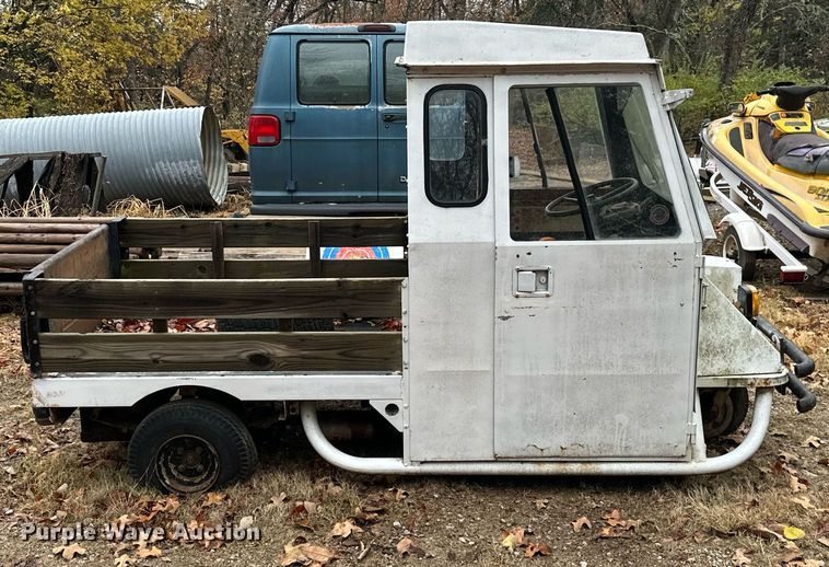 image for item NO9347 Cushman utility vehicle