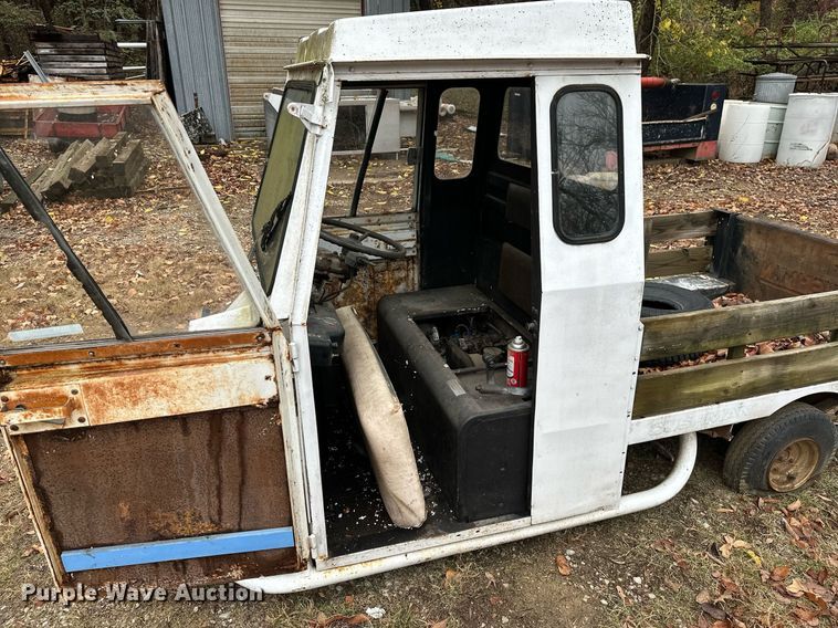 image for item NO9347 Cushman utility vehicle