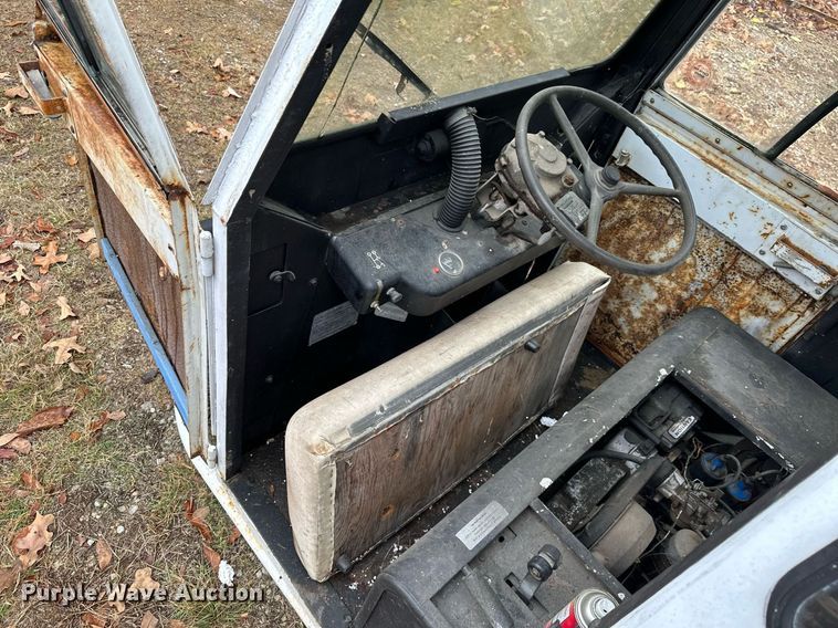 image for item NO9347 Cushman utility vehicle