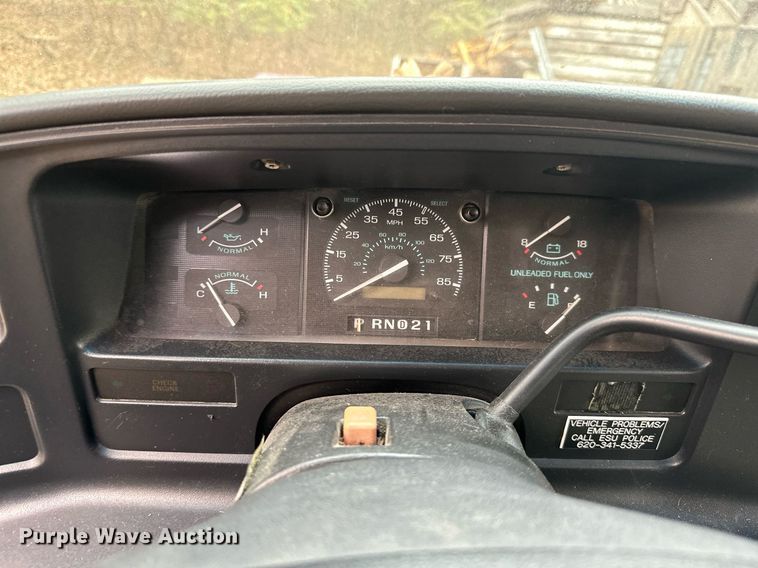 image for item NO9348 1996 Ford Club Wagon  van