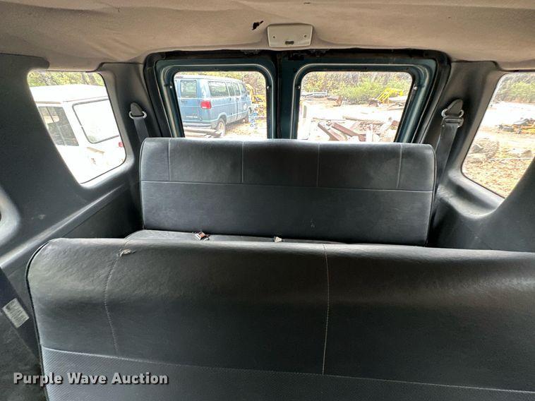 image for item NO9348 1996 Ford Club Wagon  van