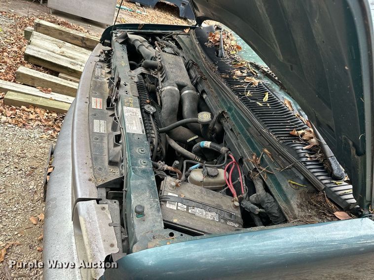 image for item NO9348 1996 Ford Club Wagon  van