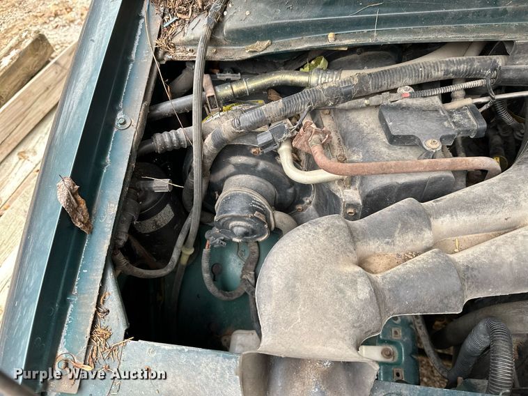 image for item NO9348 1996 Ford Club Wagon  van