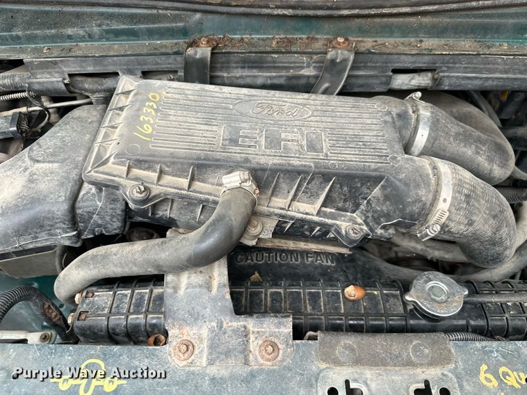 image for item NO9348 1996 Ford Club Wagon  van