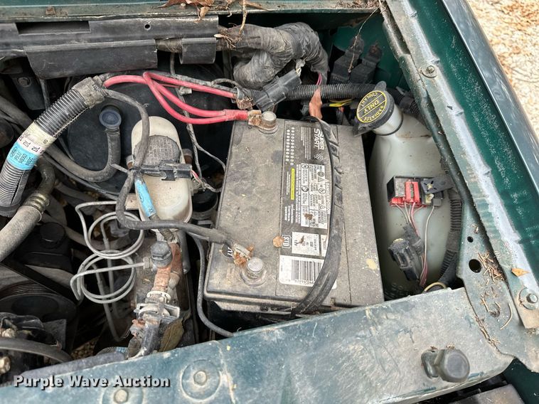 image for item NO9348 1996 Ford Club Wagon  van