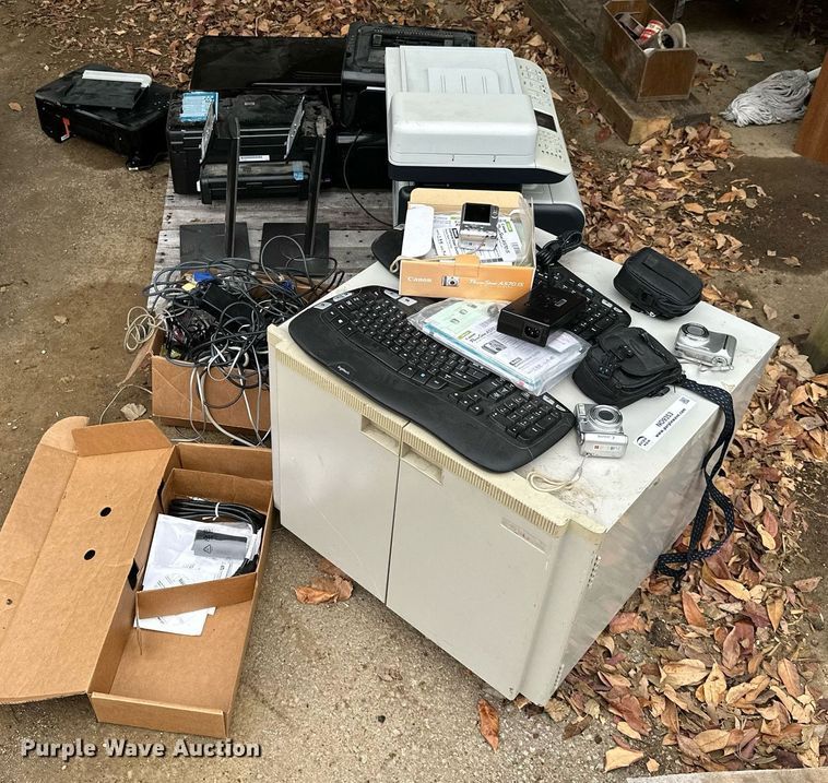 image for item NO9353 Electronics