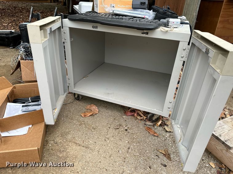 image for item NO9353 Electronics