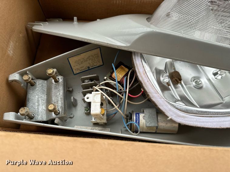 image for item NO9354 Street lights