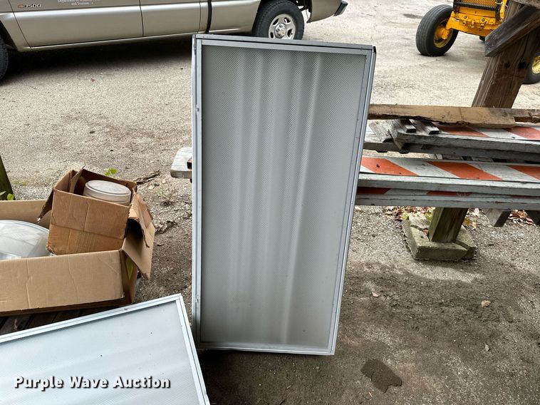 image for item NO9354 Street lights