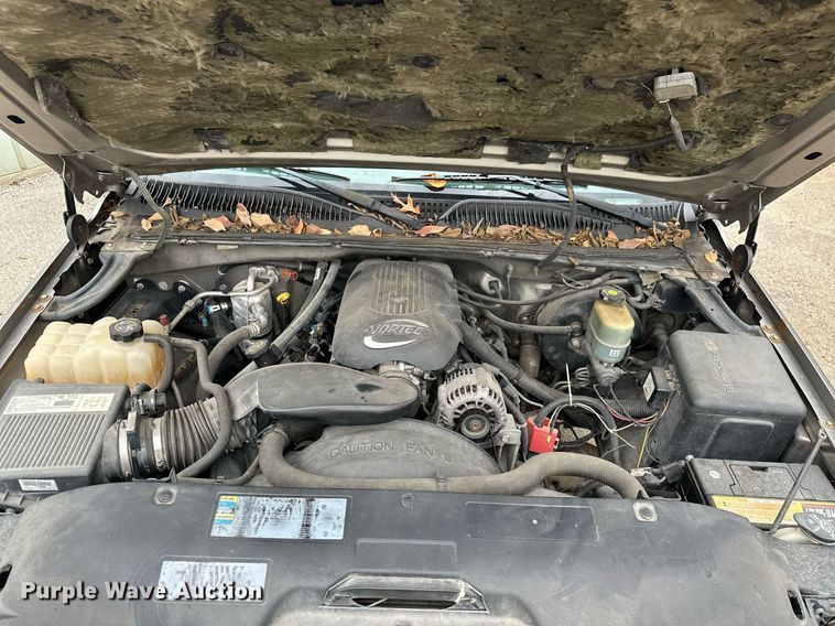 image for item NO9356 2002 Chevrolet Silverado 1500  Ext. Cab pickup truck