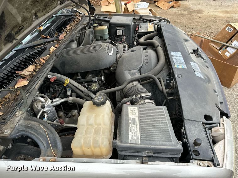 image for item NO9356 2002 Chevrolet Silverado 1500  Ext. Cab pickup truck