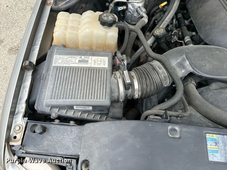 image for item NO9356 2002 Chevrolet Silverado 1500  Ext. Cab pickup truck