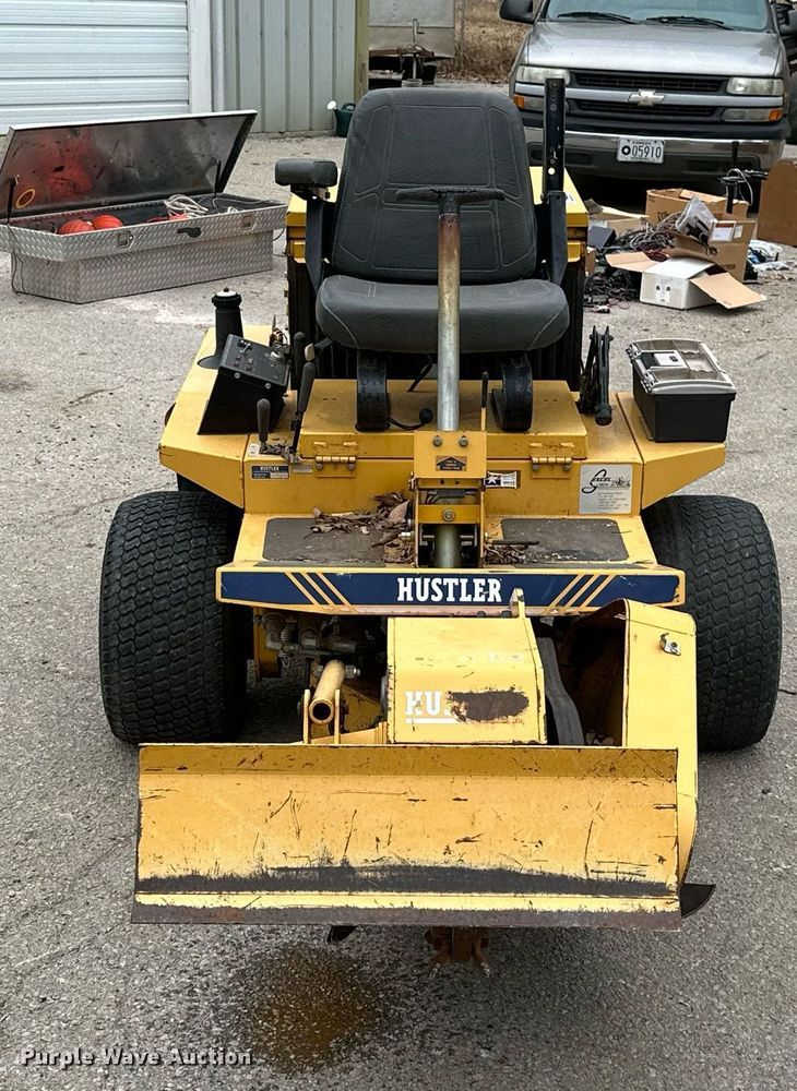image for item NO9358 Hustler 9260  stump grinder