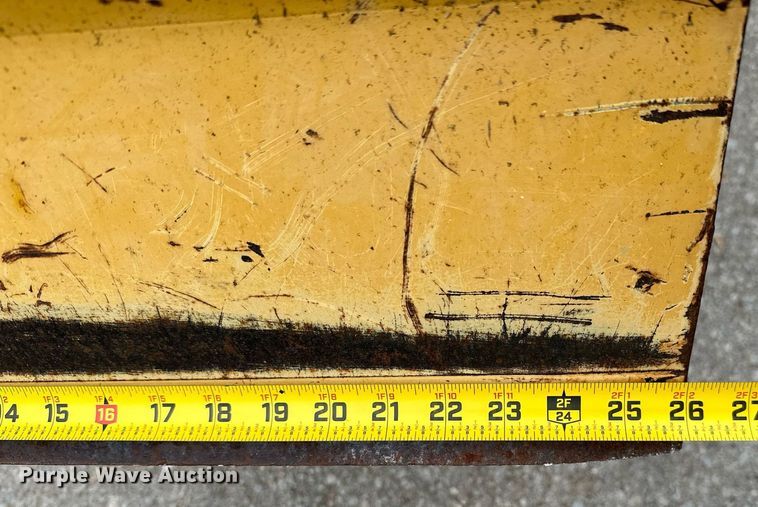 image for item NO9358 Hustler 9260  stump grinder