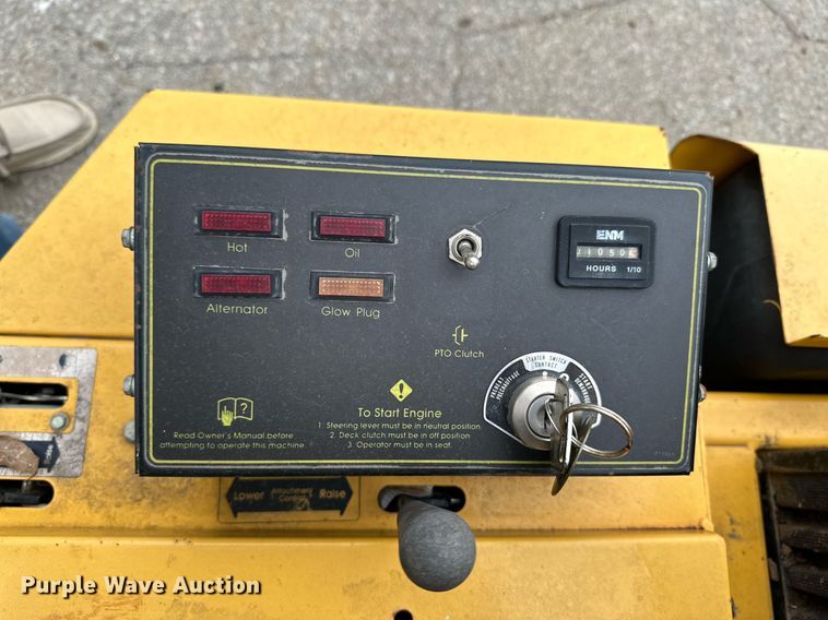 image for item NO9358 Hustler 9260  stump grinder