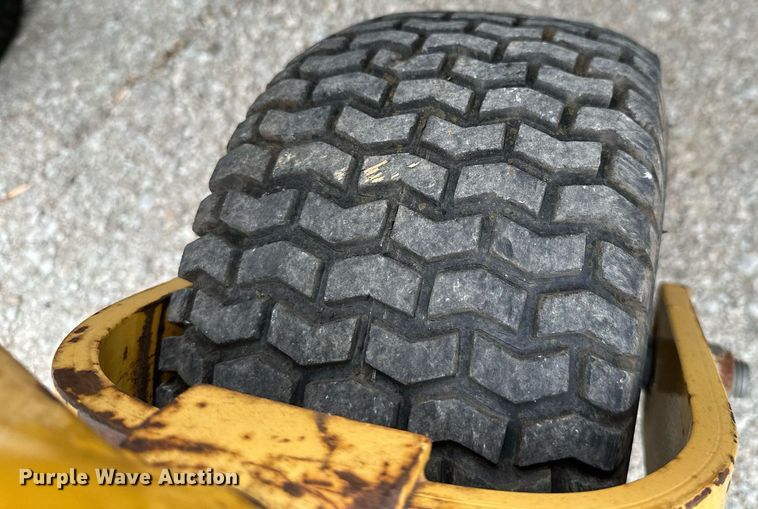 image for item NO9358 Hustler 9260  stump grinder