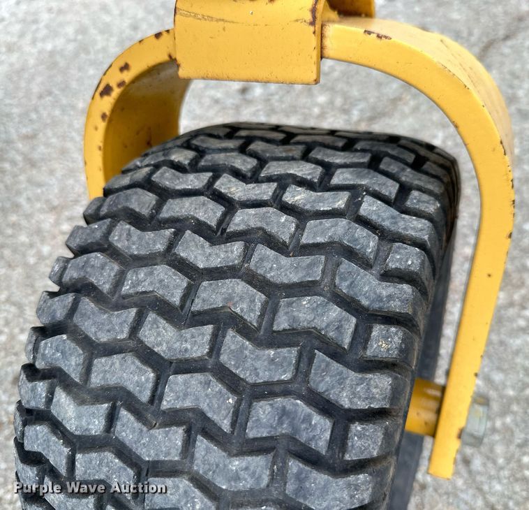 image for item NO9358 Hustler 9260  stump grinder