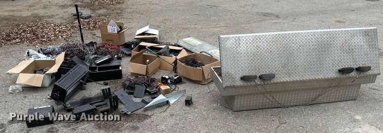 image for item NO9359 Law enforcement equipment