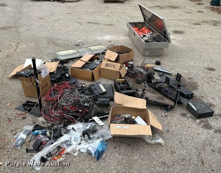 image for item NO9359 Law enforcement equipment