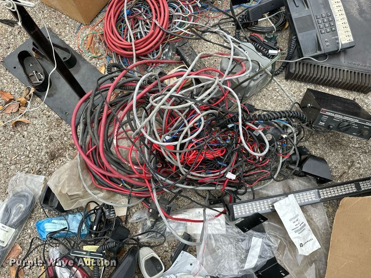 image for item NO9359 Law enforcement equipment