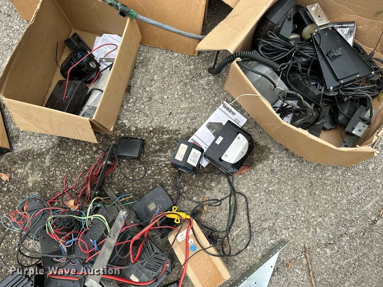 image for item NO9359 Law enforcement equipment