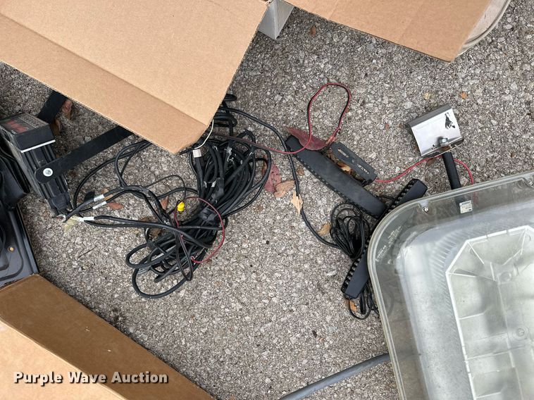 image for item NO9359 Law enforcement equipment