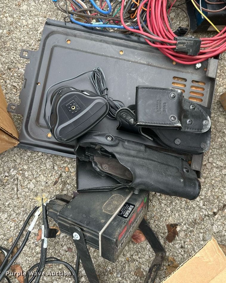 image for item NO9359 Law enforcement equipment