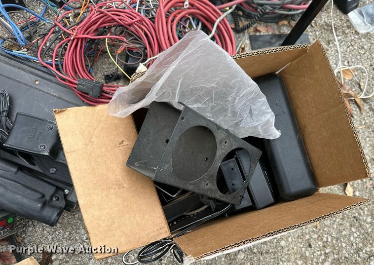 image for item NO9359 Law enforcement equipment