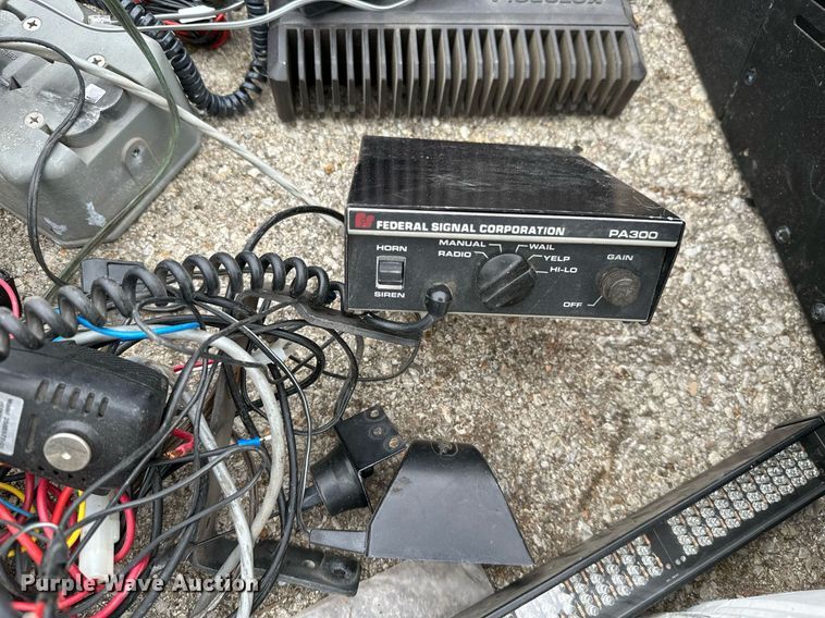 image for item NO9359 Law enforcement equipment