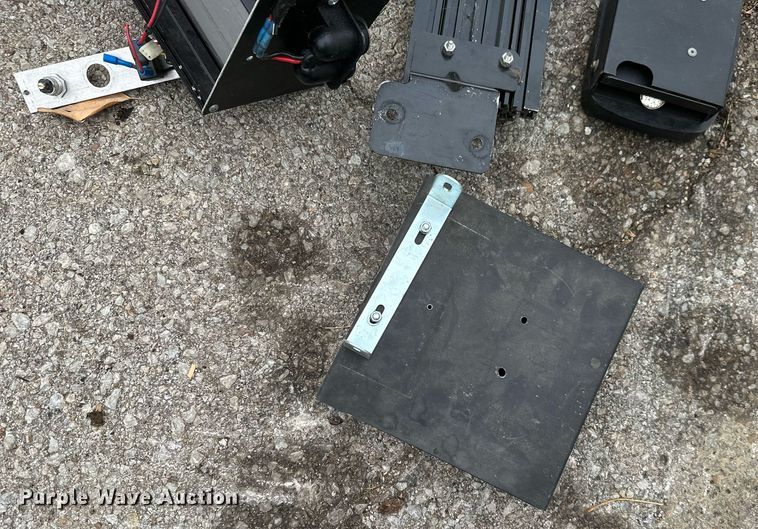 image for item NO9359 Law enforcement equipment